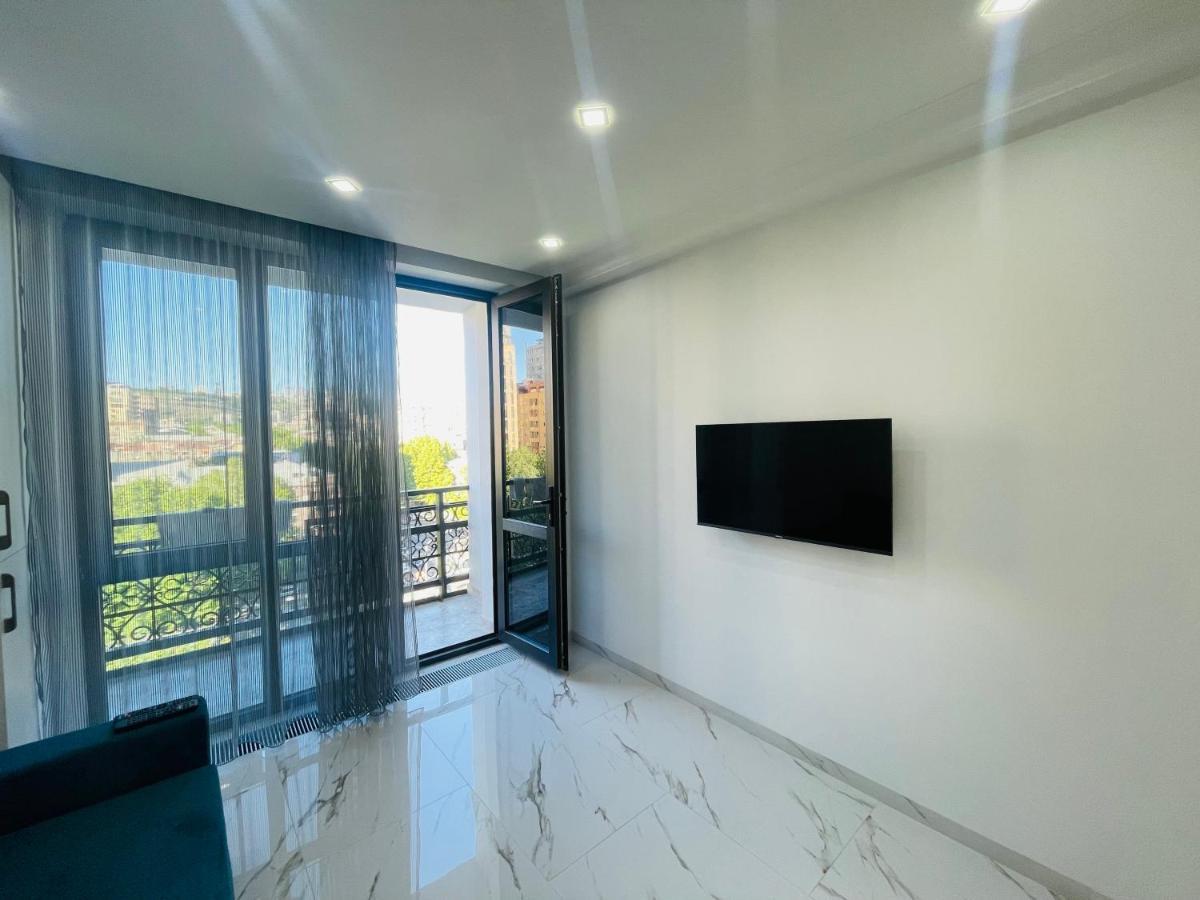 Panorama Apartments Yerevan Bagian luar foto