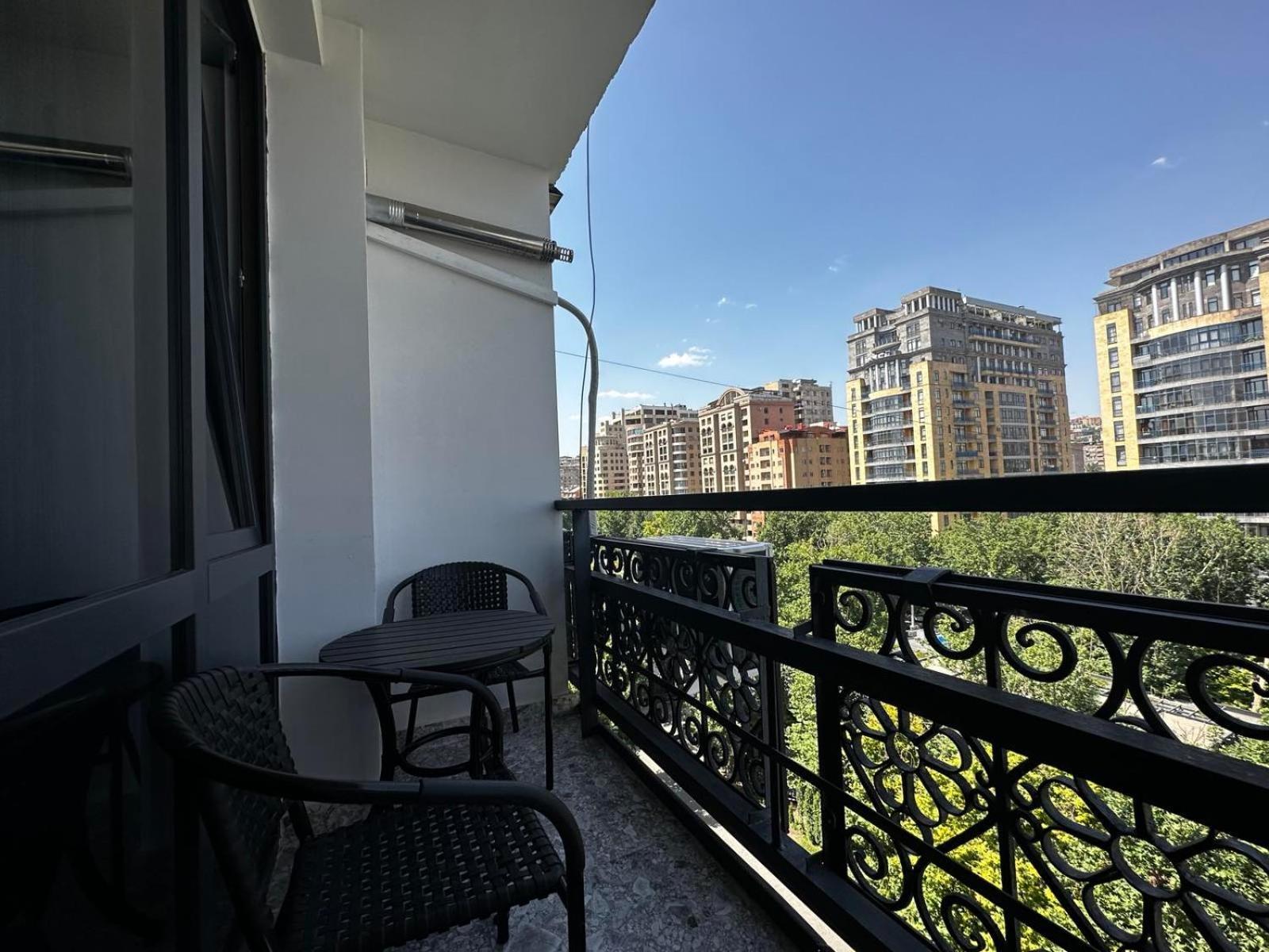 Panorama Apartments Yerevan Bagian luar foto